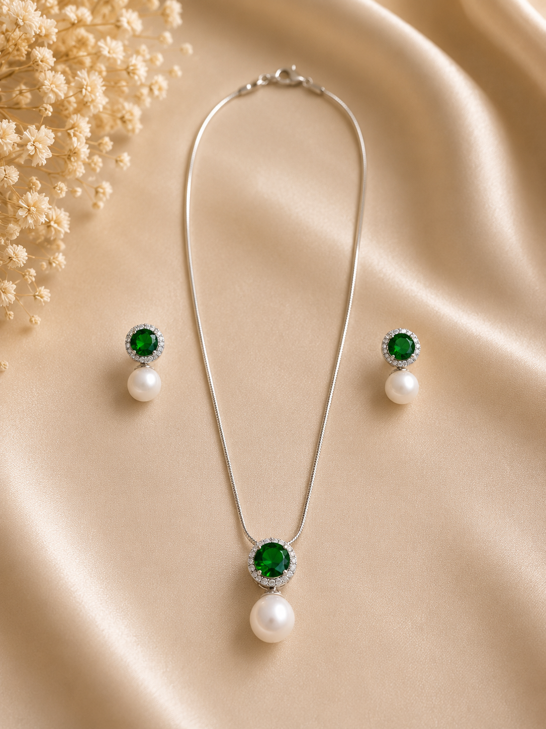 Emerald Pearl Pendant Set