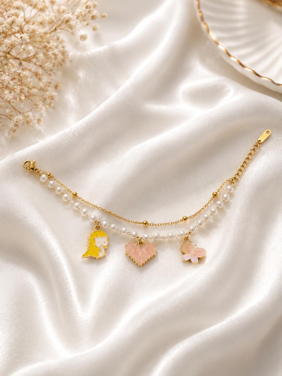 Sweet Charm Pearl Bracelet