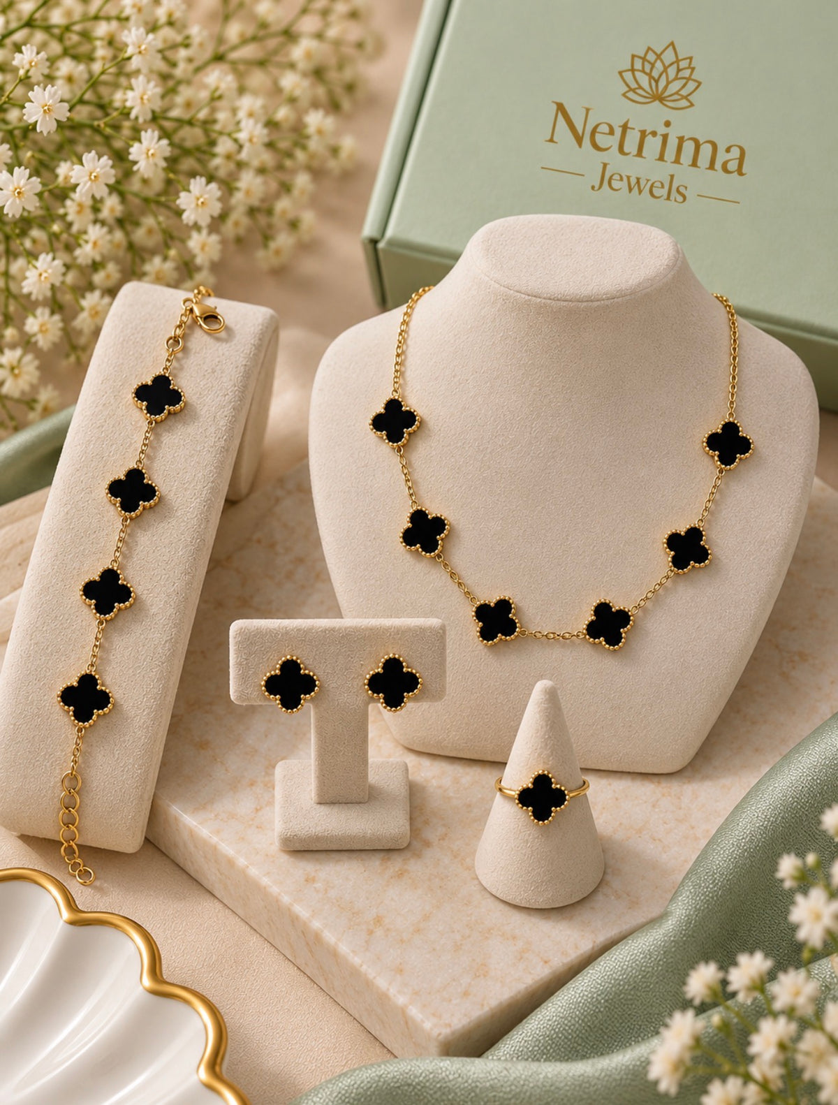 Black Clover Statement Set