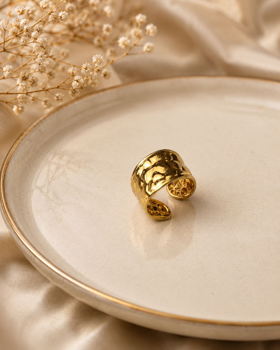 Celestia Wave Ring