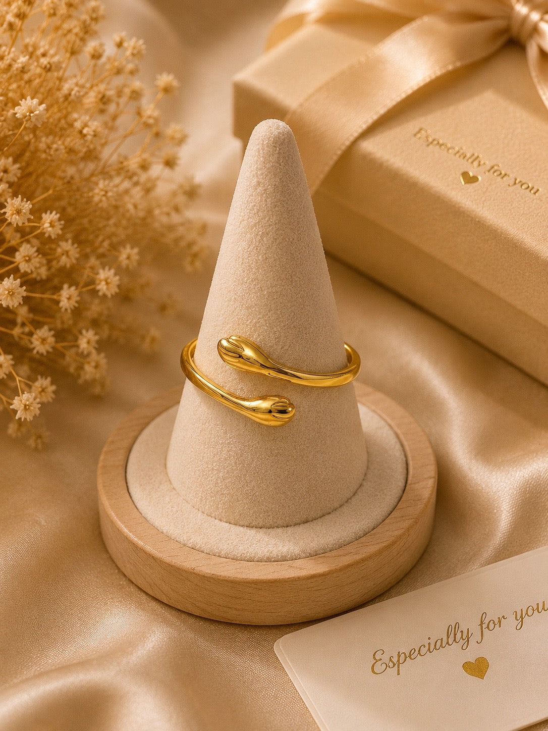 The Hug Ring