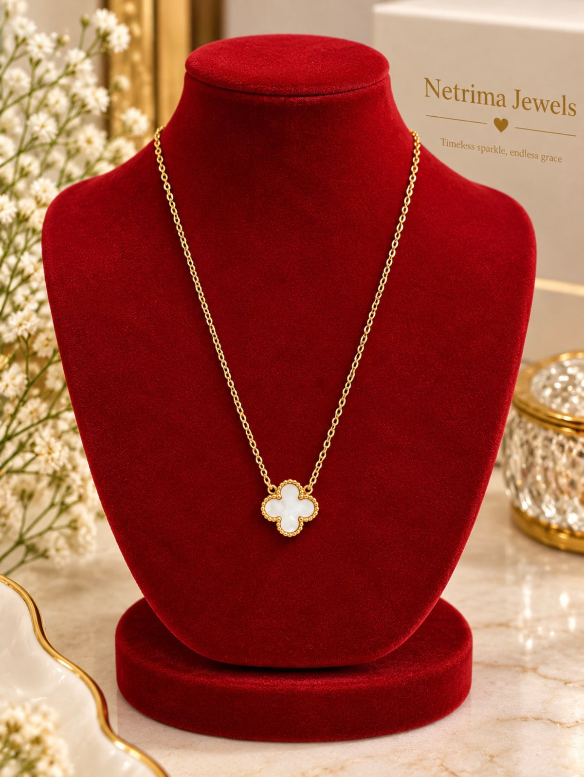 Clover Pearl Pendant Necklace